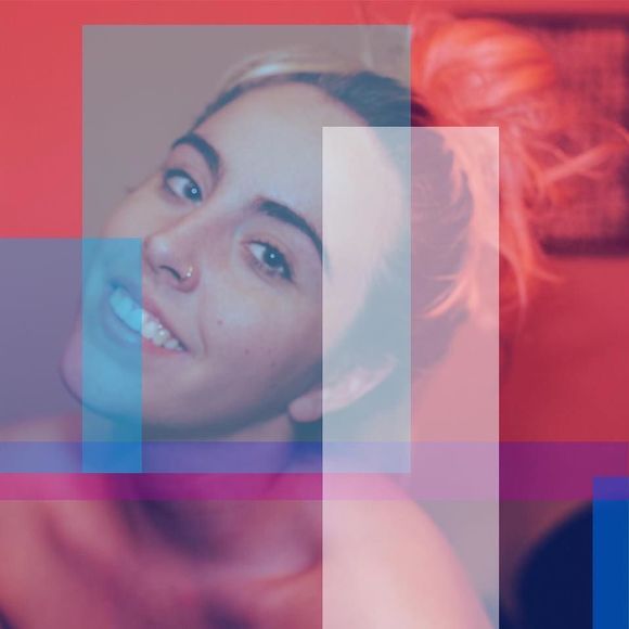 Meet your Posher, Noelle - Picture 1 of 1